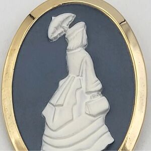 Vintage Gold tone oval, white, and blue  Cameo Brooch